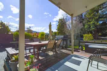 6 Westbrook Place, Pomare