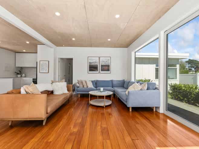 102 Rosetta Road, Raumati South