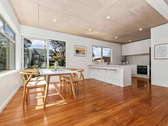 102 Rosetta Road, Raumati South