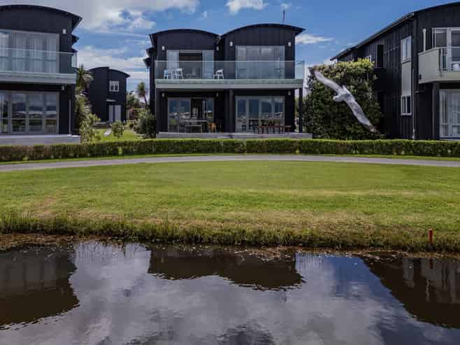 37/101 Harbour Drive, Matarangi