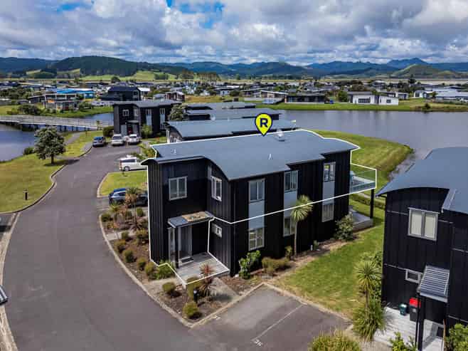 37/101 Harbour Drive, Matarangi