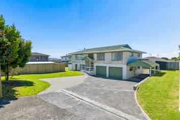 11 Hastie Avenue, Mangere Bridge