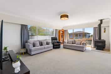 11 Hastie Avenue, Mangere Bridge