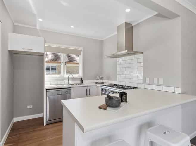 110 Cook Street, Hamilton East