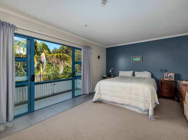 Blue Pacific Apartments - Management Business with On-Site Apartment Included