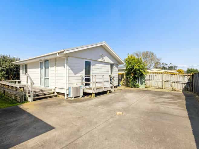 27  Neems Place, Manurewa