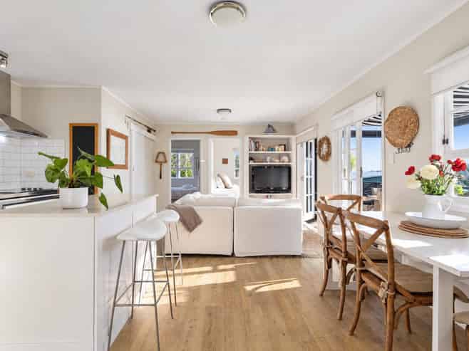 70 Burrell Road, Oneroa