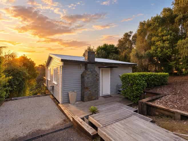 70 Burrell Road, Oneroa