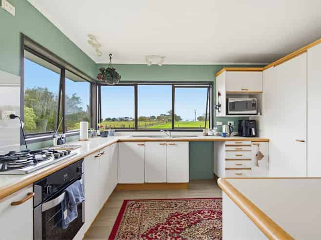 140 Craig Road, Pollok