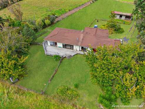 140 Craig Road, Pollok