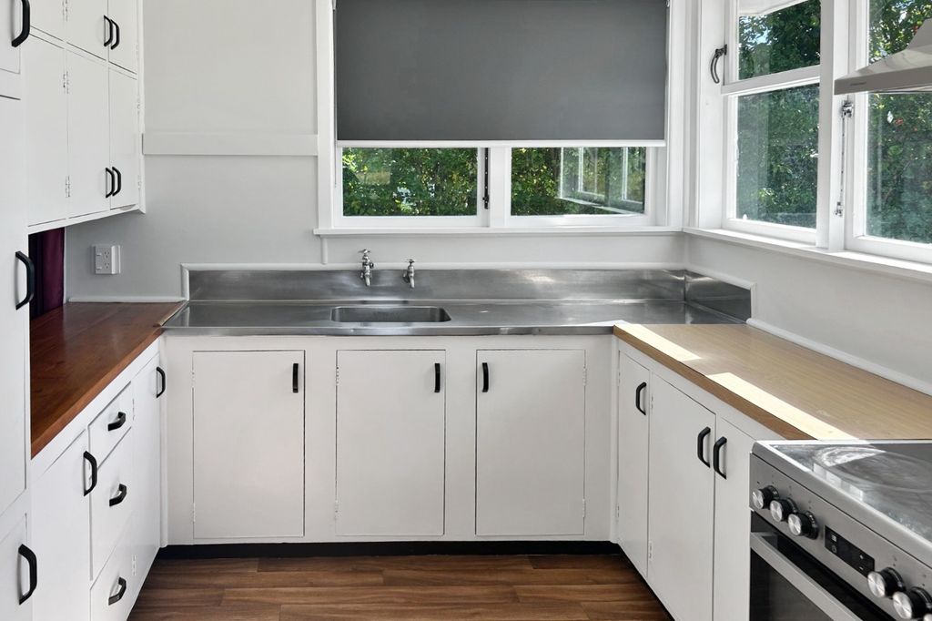 MASTERTON - 3 BEDROOMS 3