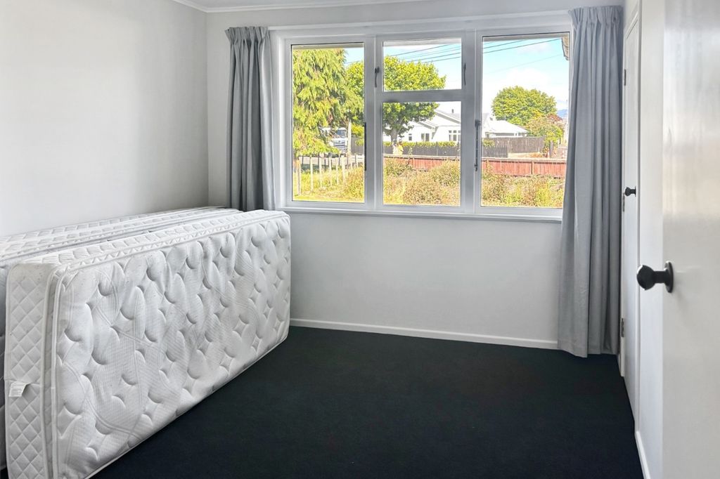 MASTERTON - 3 BEDROOMS 5