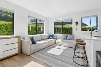 110 Silverstream Road, Crofton Downs