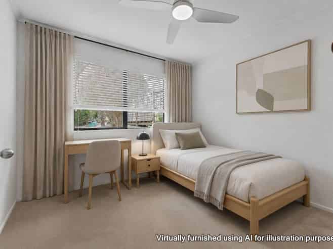 5 Springwater Vale, Unsworth Heights