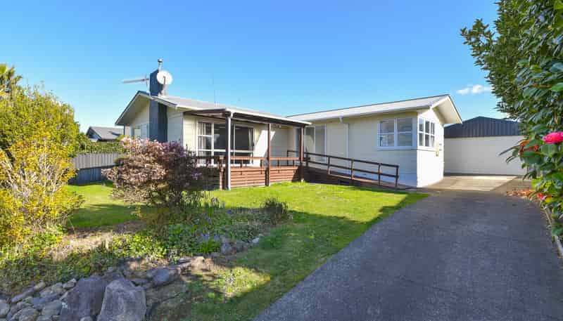 78 Alison Street, Mangakakahi