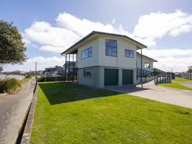 1 Hartley Street, Foxton Beach