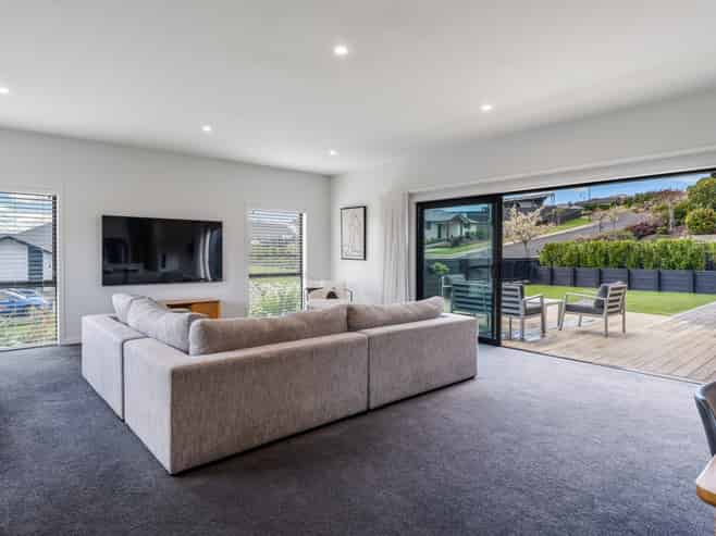 53 Heathfield Drive, Mosgiel