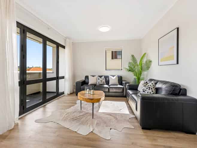 6 Ashurst Lane, Greenhithe