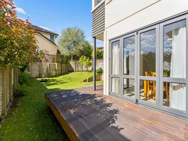 6 Ashurst Lane, Greenhithe