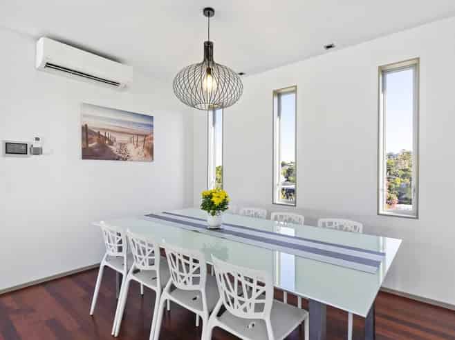 123 Beach Road, Castor Bay