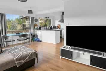 52B Hilltop Avenue, Morningside