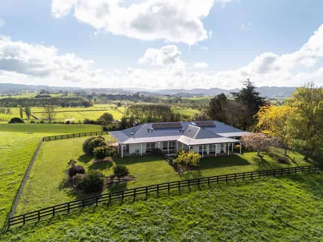 300 Grove Road , Te Pahu