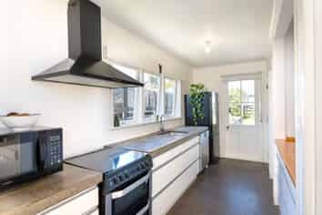 264 Clifton Road, Te Awanga