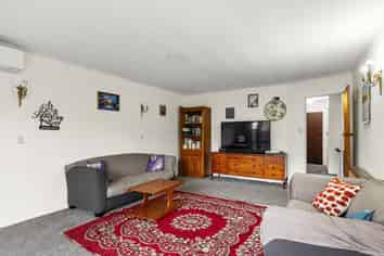 12B Grey Street, Glenholme