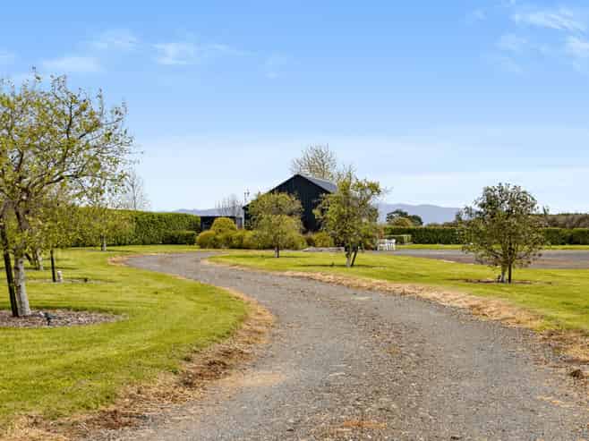 83 Settlement Road, Puni