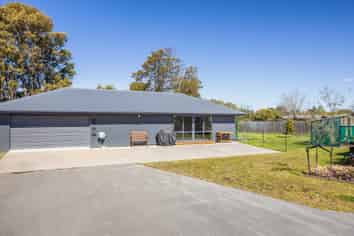 6 Willowside Place, Amberley