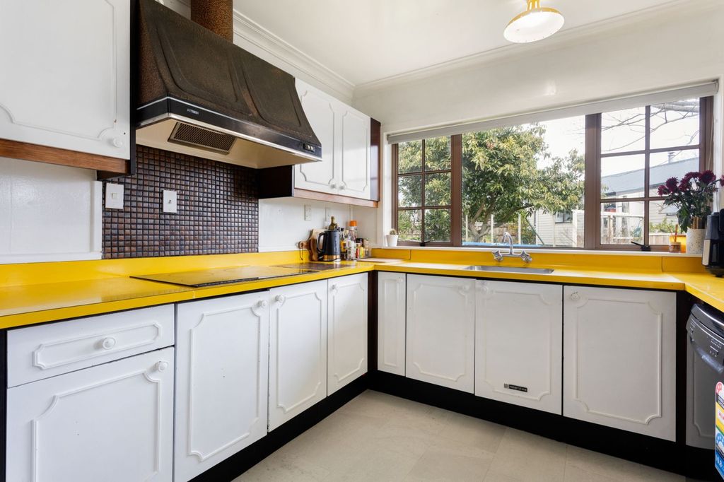 A family oasis – location, privacy, fun! 5