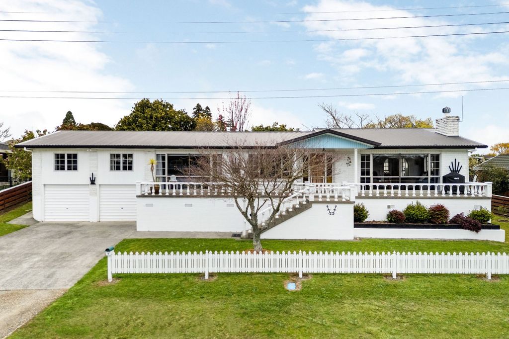 A family oasis – location, privacy, fun! 1