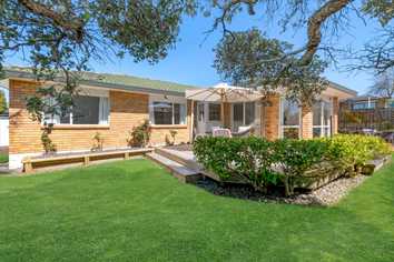 2/248 Botany Road, Botany Downs