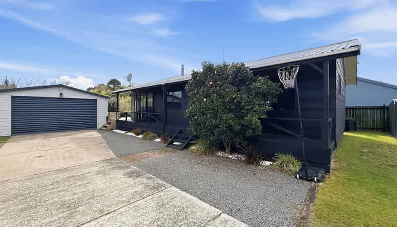 18 Solomon Street, Brookfield