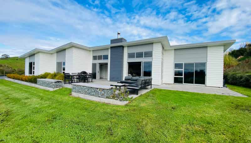 20 Penrhys Close, Waitakaruru
