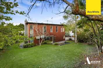 542 West Coast Road, Oratia