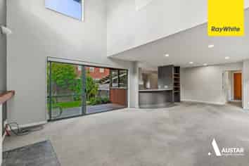 542 West Coast Road, Oratia