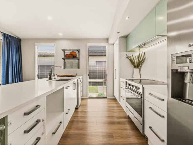 4 Tasman Drive, Poraiti