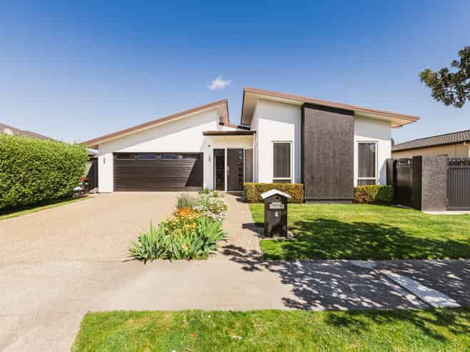 4 Tasman Drive, Poraiti