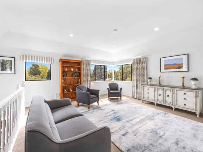 2/57b Cashmere Road, Cashmere