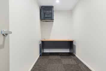 Modern Upstairs Office Space -Central Morrinsville