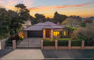 8 Benzie Avenue, Wallaceville