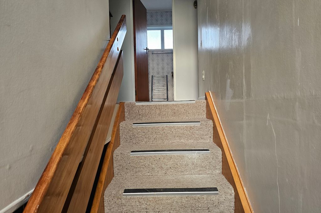 FURNISHED IN LANSDOWNE - 2-BDRMS - $500 P/W 2