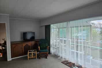 18 First treetS, Masterton