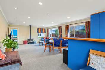 43 Daniels Road, Redwood