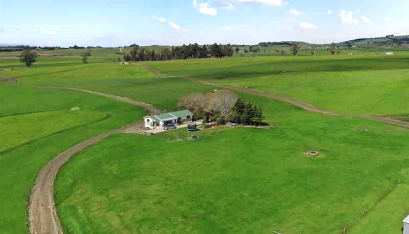 117 Irvine Road and 453 Herbert Road, Herbert