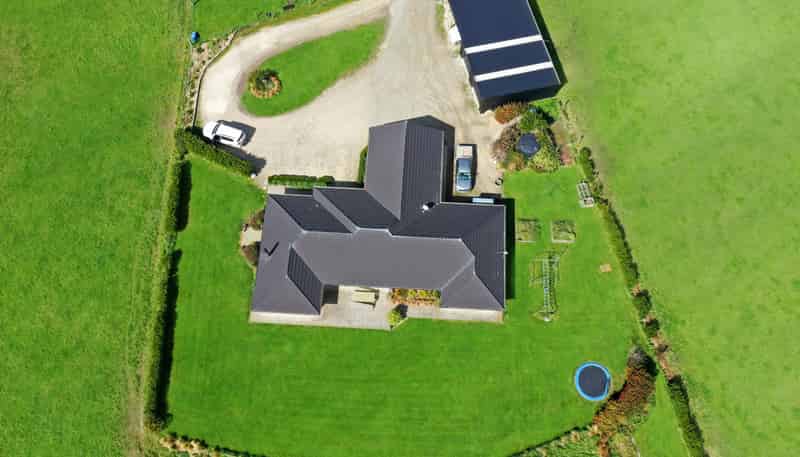 117 Irvine Road and 453 Herbert Road, Herbert