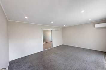 2/68 Victoria Road, Papatoetoe