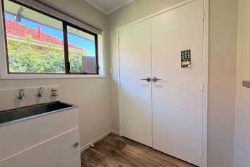 2/68 Victoria Road, Papatoetoe