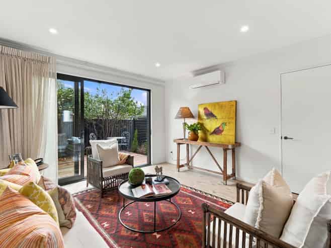 4/115 Caledonian Road, Saint Albans